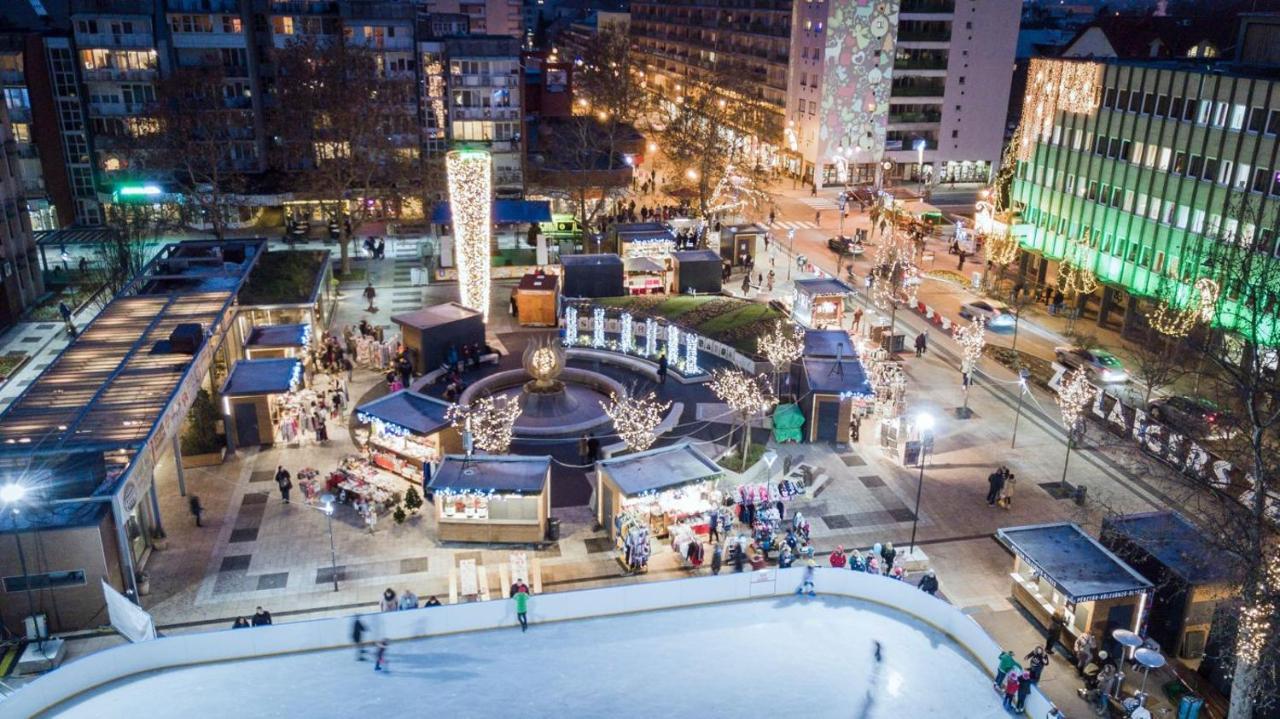 Lilla vendéglakás Zalaegerszeg szívében Appartamento Esterno foto